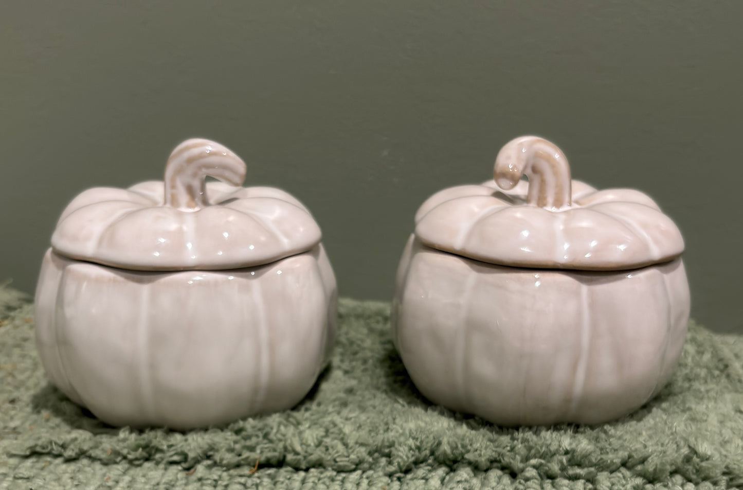 Pumpkin Apple Butter Scented Soy Wax Candle in White Pumpkin Container 7 oz.