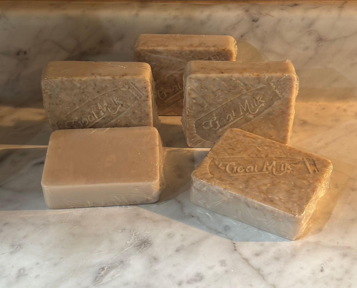Goat Milk Bar Soap: Honey and Oats *Exfoliating*