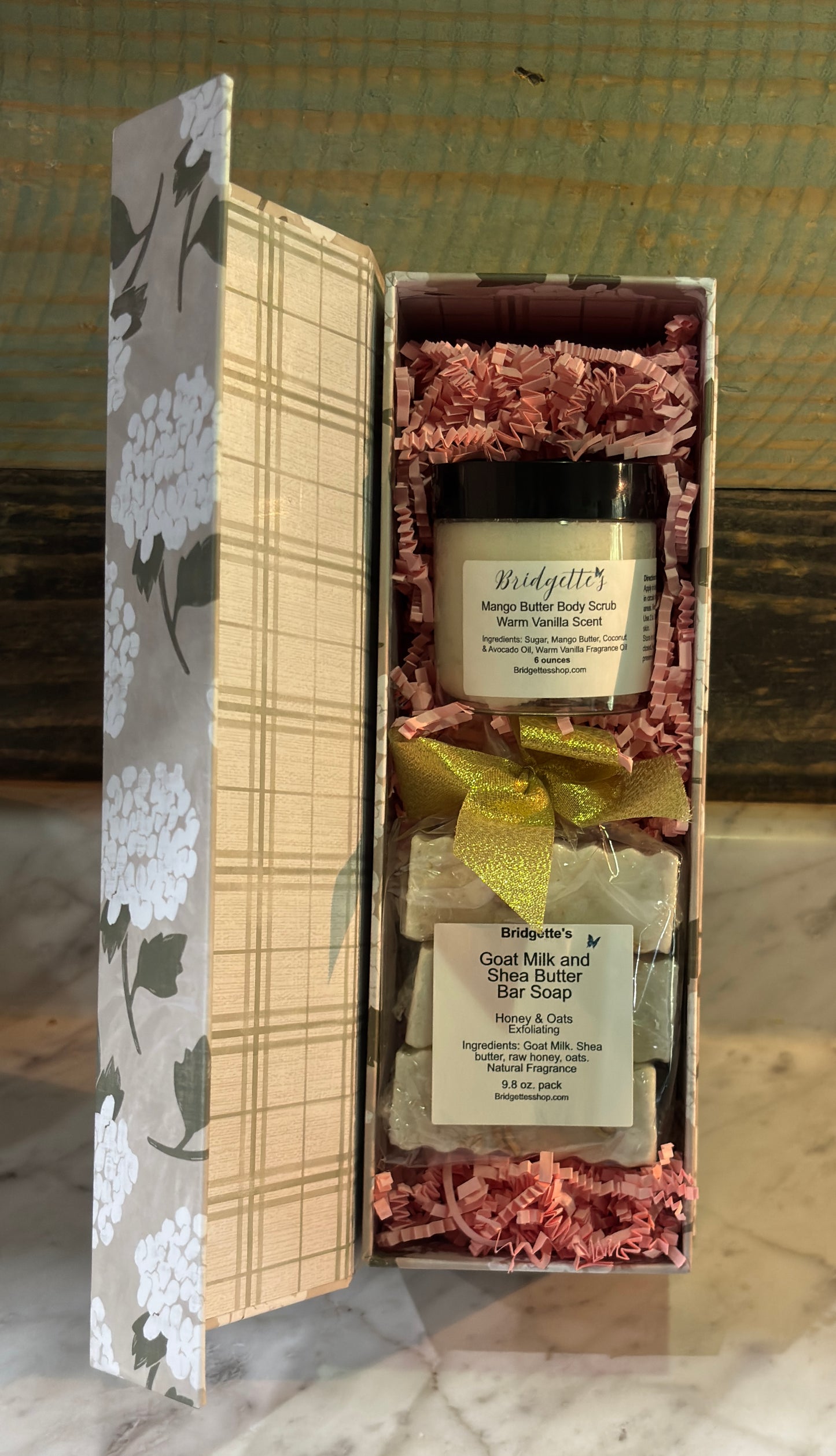 Gift Set -Pink Mango Butter Body Scrub Warm Vanilla Scent & Goat Milk/Shea Butter Bar Soap